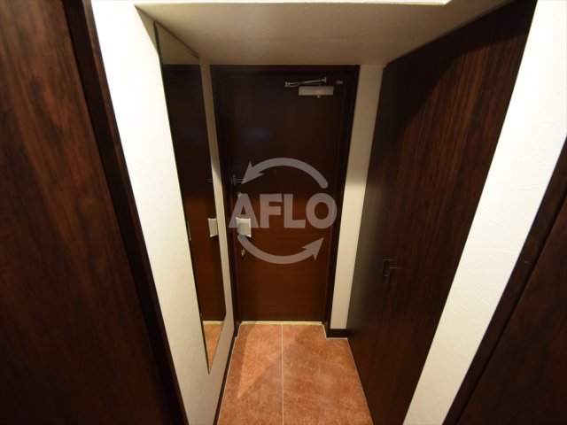 玄関　プレジオ本町　玄関