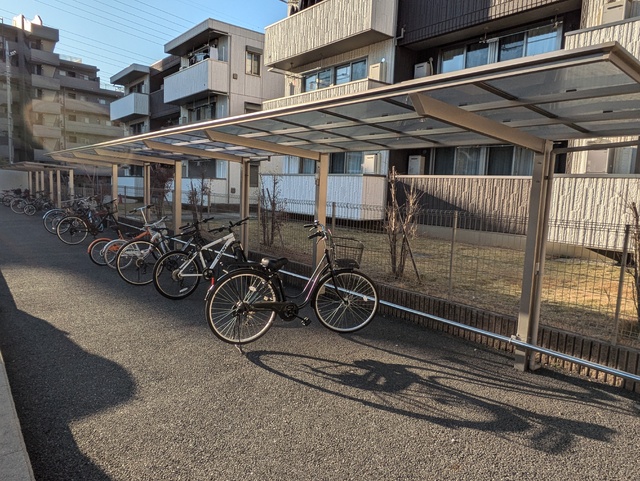 その他共有部分　★屋根付きの駐輪スペース★