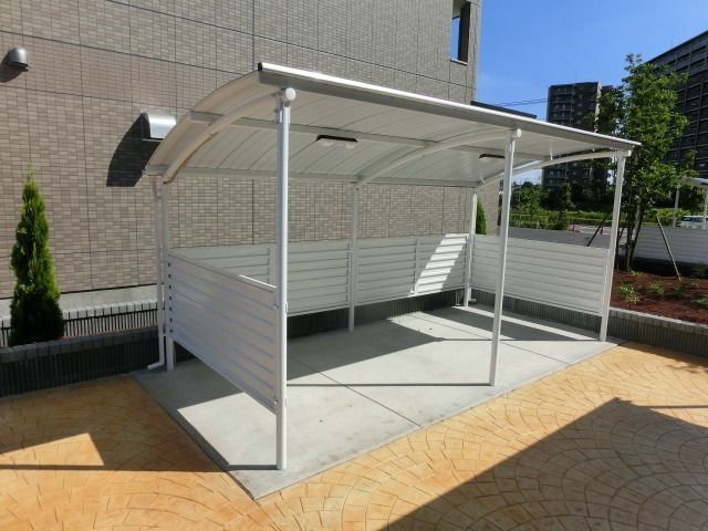 リセ ブローの外観写真