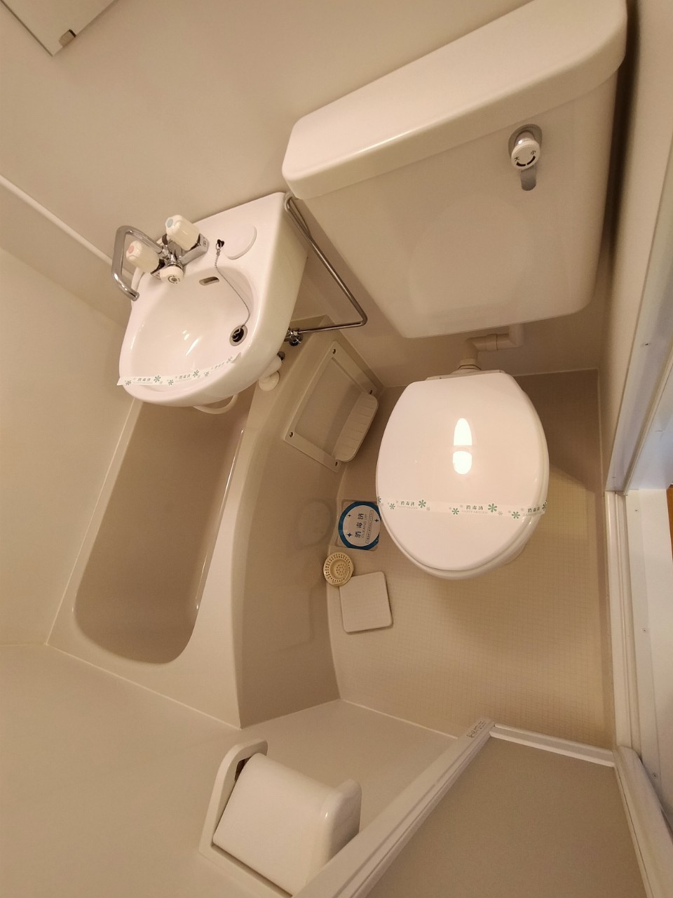 トイレ　浴室内にトイレがあります！
