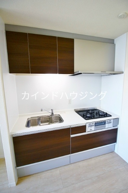 キッチン　3口ガスシステムキッチン