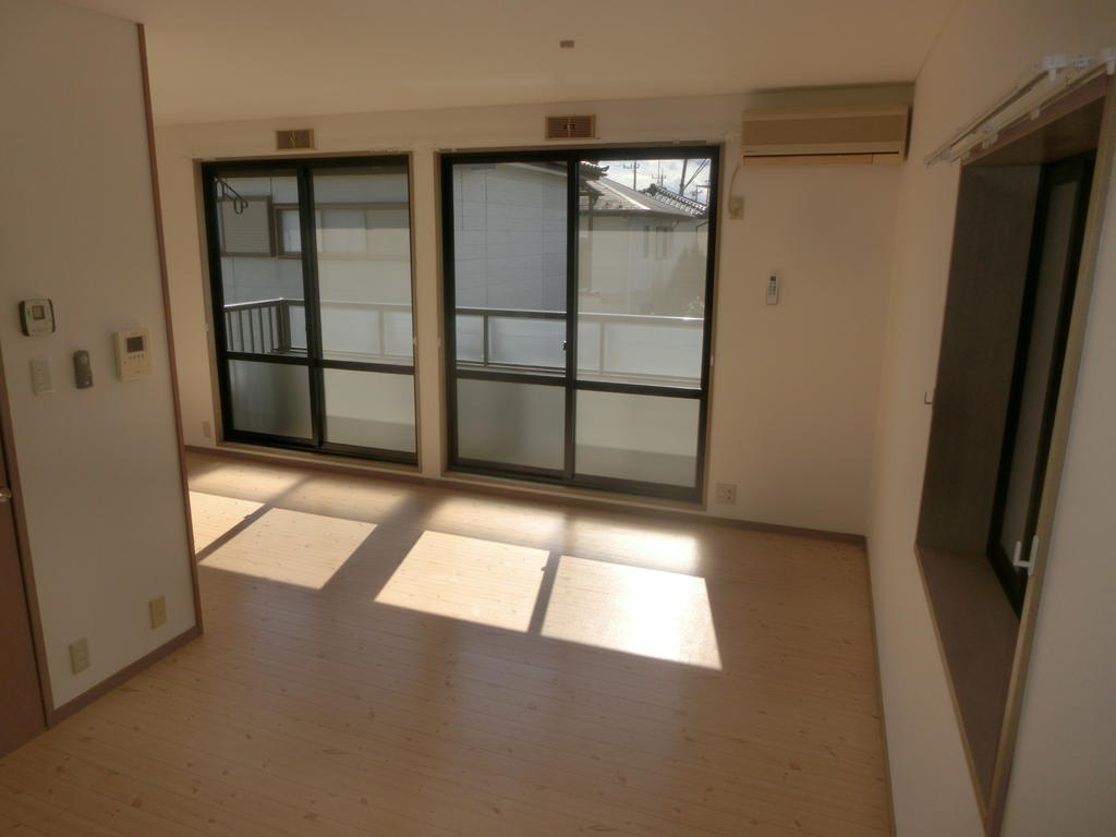 居室・リビング　LDK13.5帖