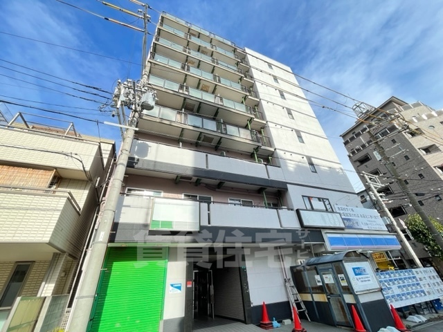 大阪市港区波除のマンションの建物外観
