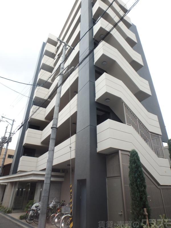 大阪市西成区玉出中のマンションの建物外観