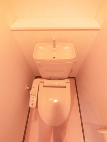 【千葉市中央区新宿のマンションのトイレ】