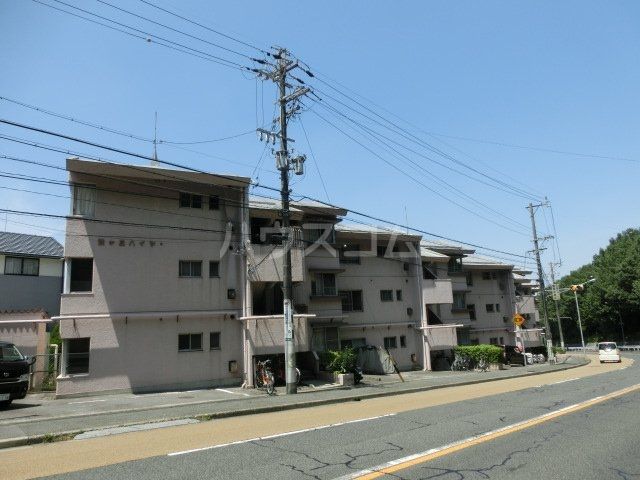 名古屋市千種区霞ケ丘のマンションの建物外観