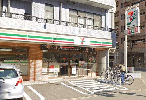 コンビニ　セブンイレブン（コンビニ）まで1285m