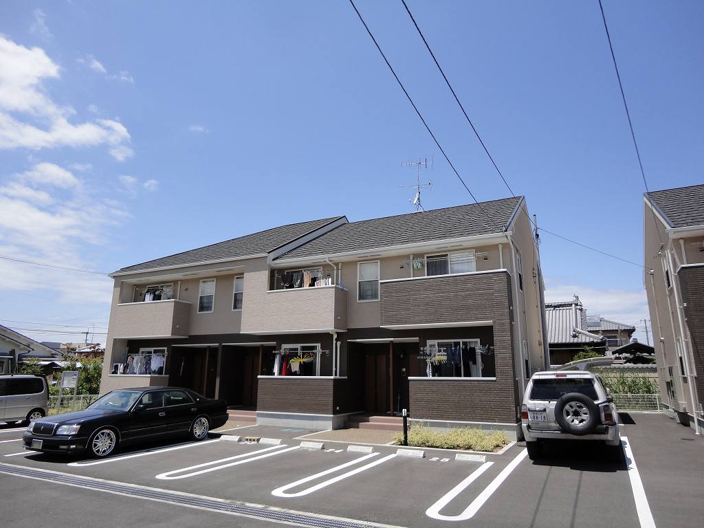 新居浜市垣生のアパートの建物外観