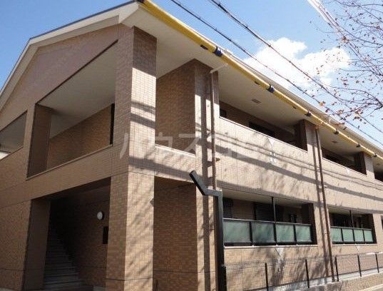 京都市西京区大枝中山町のマンションの建物外観