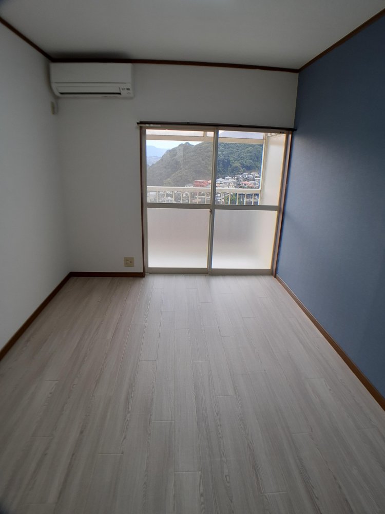 居室・リビング　※別号室のお写真になります。