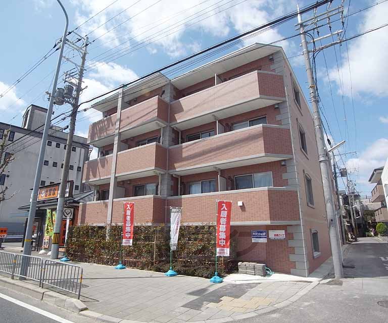 京都市伏見区竹田久保町のマンションの建物外観