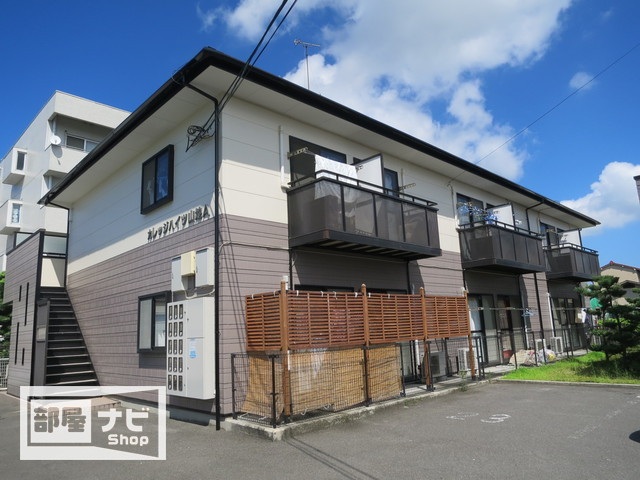 【カレッジハイツ山地の建物外観】