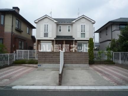 牛久市ひたち野東のアパートの建物外観