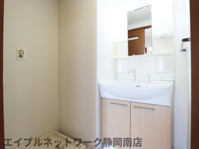 【静岡市駿河区中原のマンションの洗面設備】