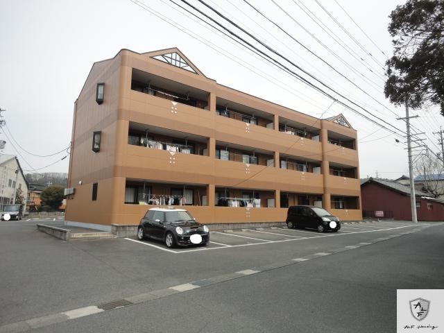 土岐市下石町のマンションの建物外観