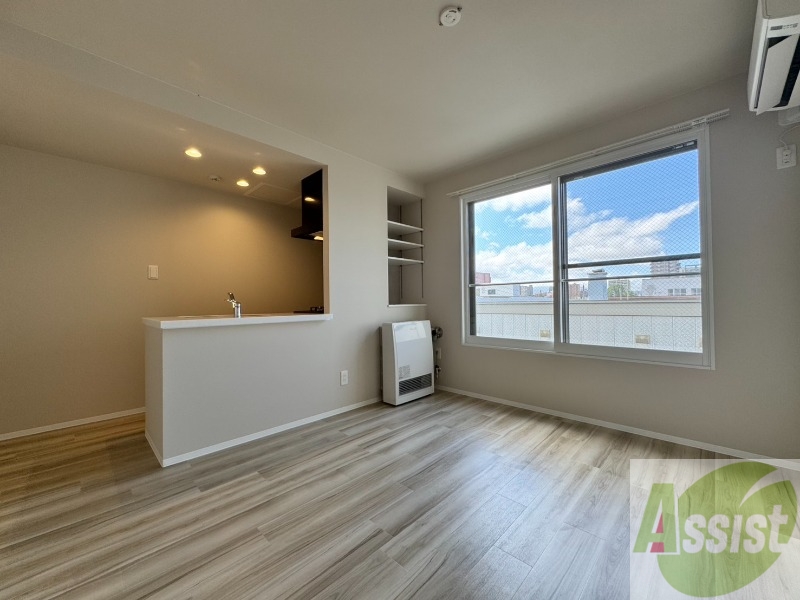 居室・リビング　広々としたリビングですね。使い勝手がよさそうですね！