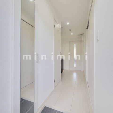 玄関　※写真は別号室のものですので現状優先とさせていただきます