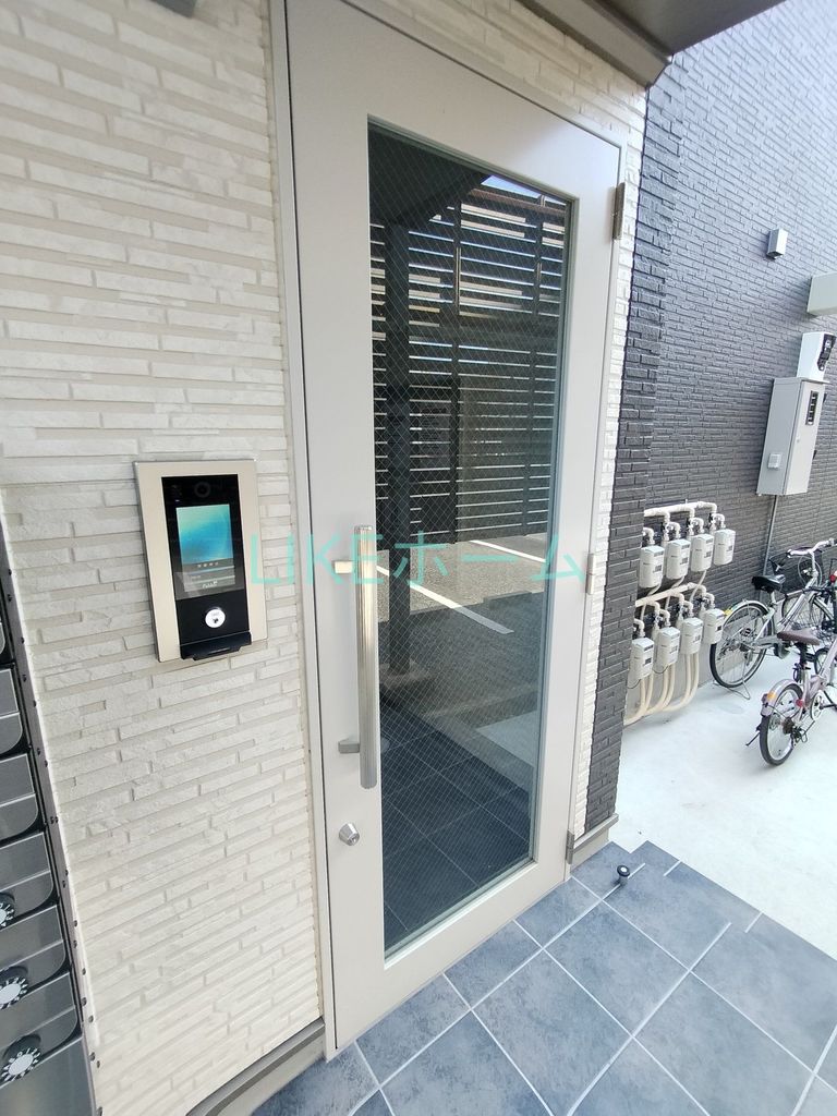 エントランス　エントランス