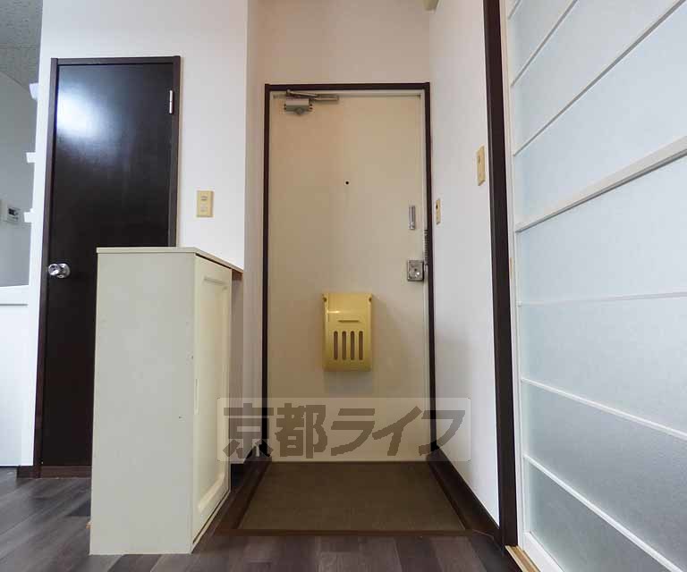 玄関　玄関です。