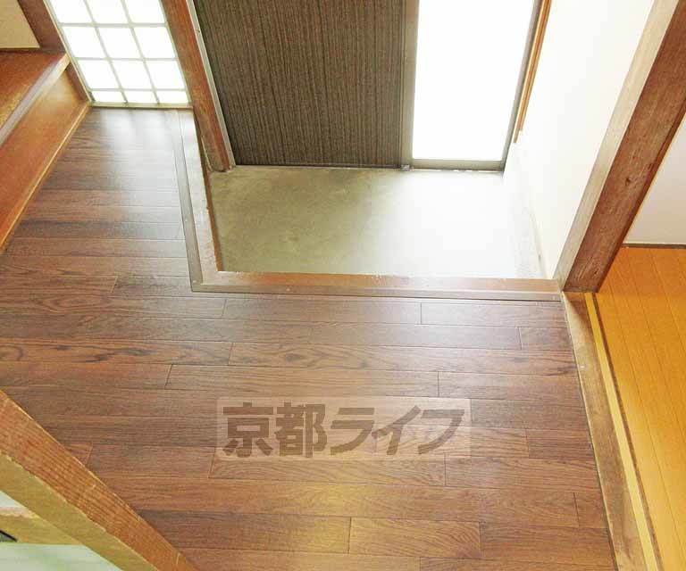 玄関　広々玄関スペースです！