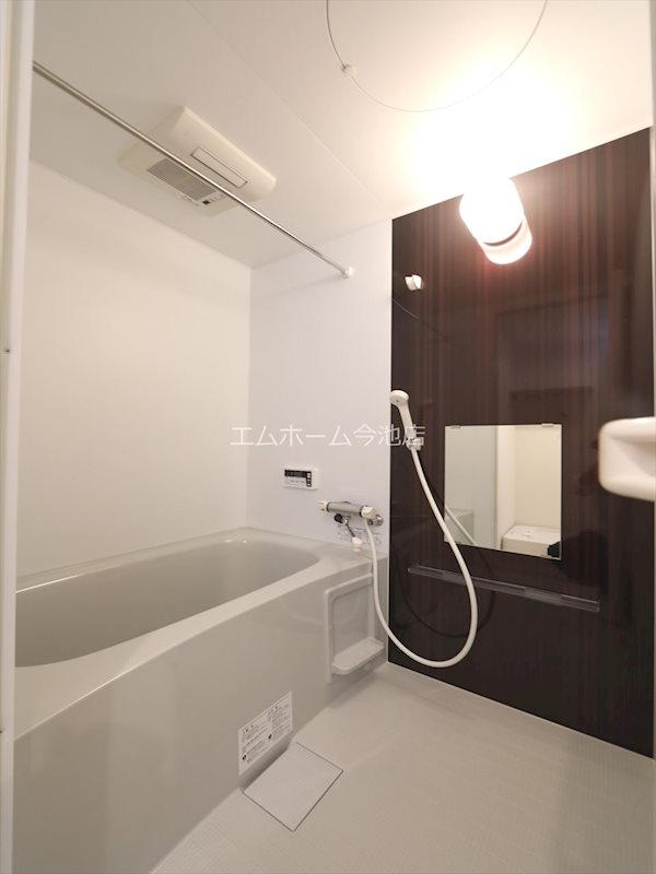 バス・シャワールーム　追い焚き・浴室暖房乾燥機能付バス