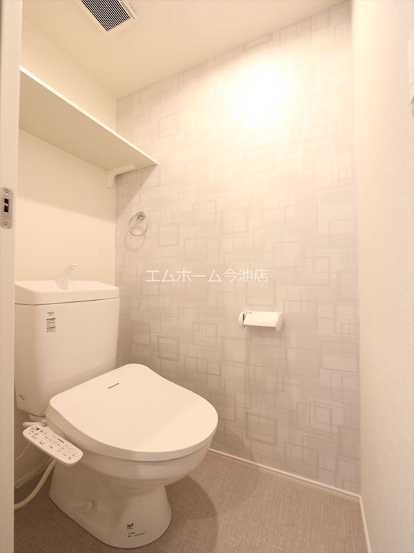 トイレ　温水洗浄便座付トイレ