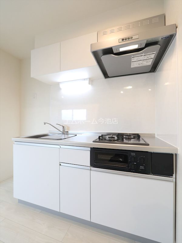 キッチン　システムキッチン（ガス2口グリル付）