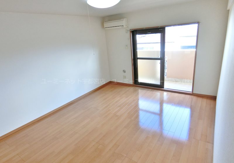 居室・リビング　※同棟同型写真。現状優先です。