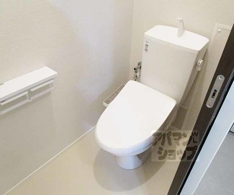 トイレ　２０１号室の写真です。