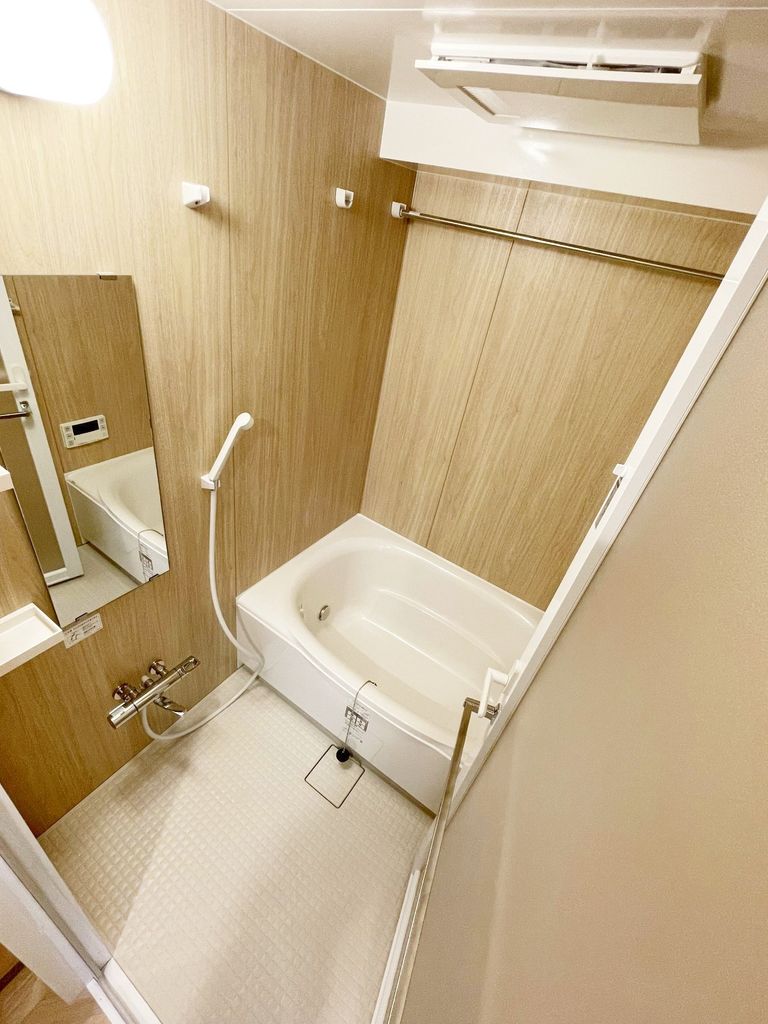 バス・シャワールーム　バス
