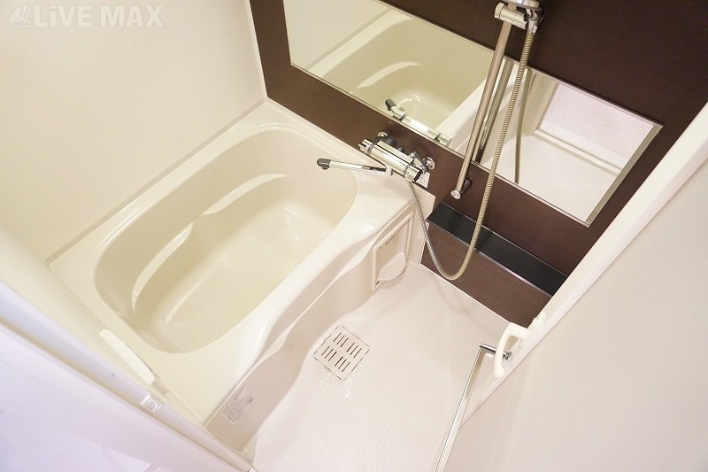 バス・シャワールーム　※写真と異なる場合は現状優先。