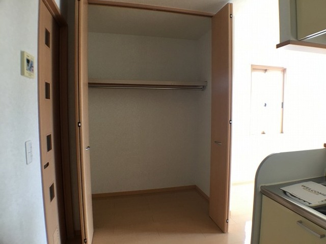 収納　キッチン横・収納