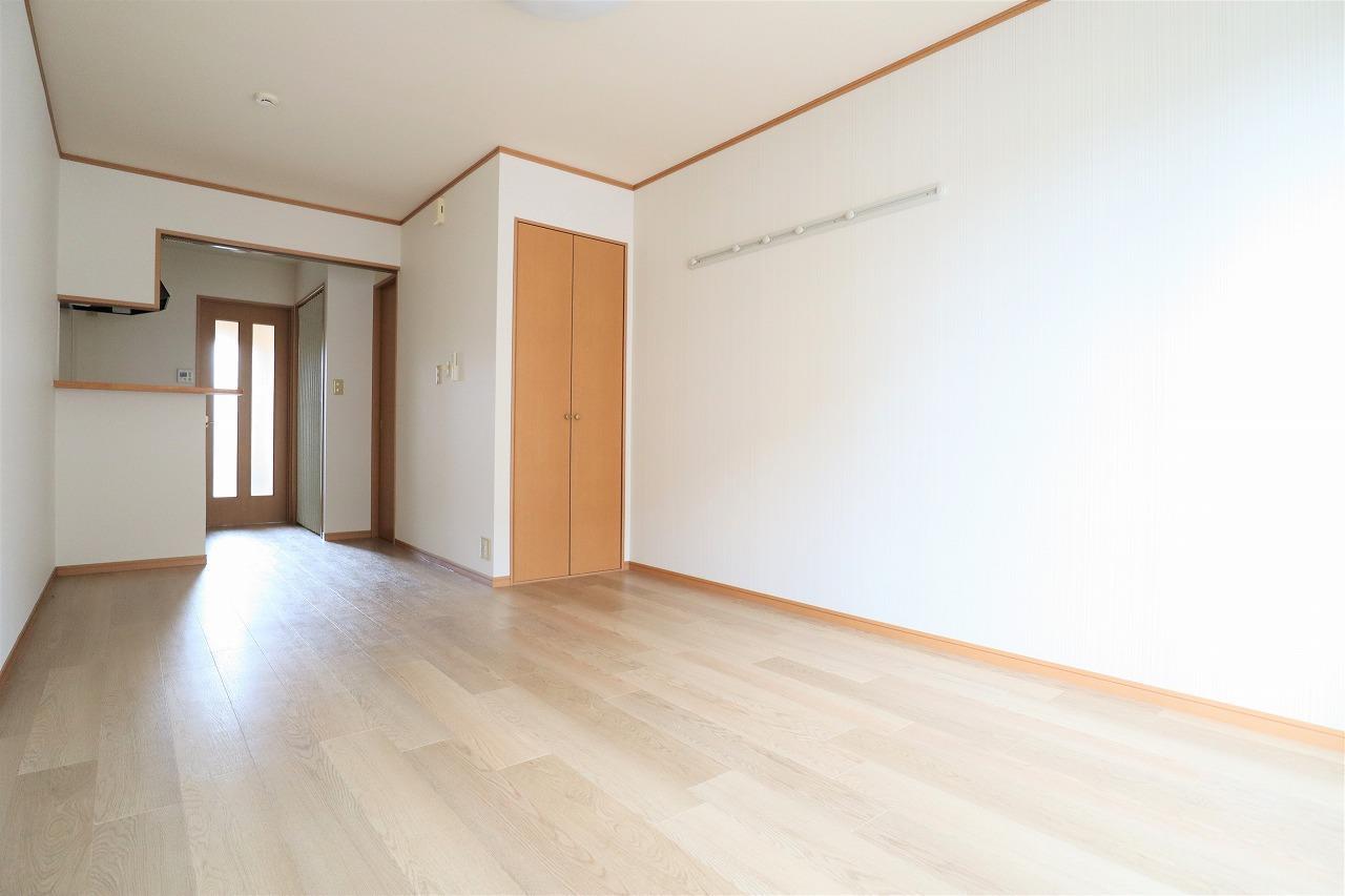 居室・リビング　広々11帖の洋室です♪