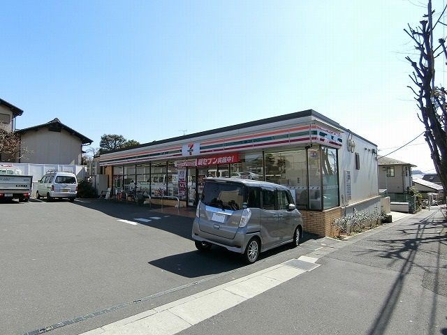 コンビニ　セブンイレブン（コンビニ）まで454m