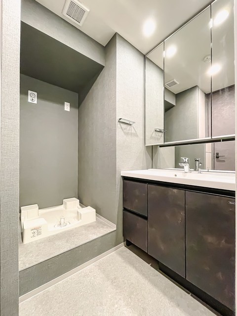 洗面設備　※写真は同タイプ住戸です。