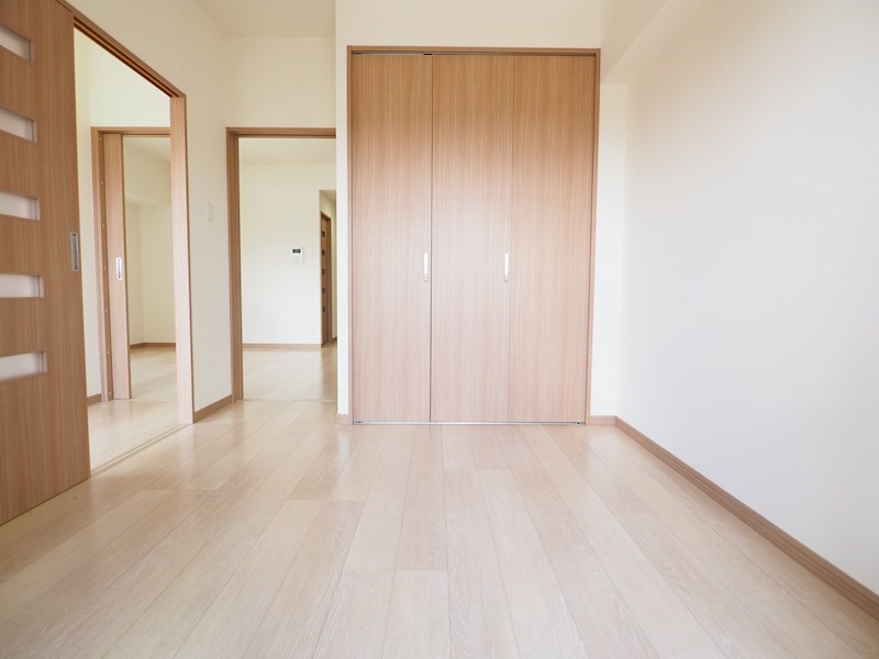 その他部屋・スペース　各お部屋に収納あり。