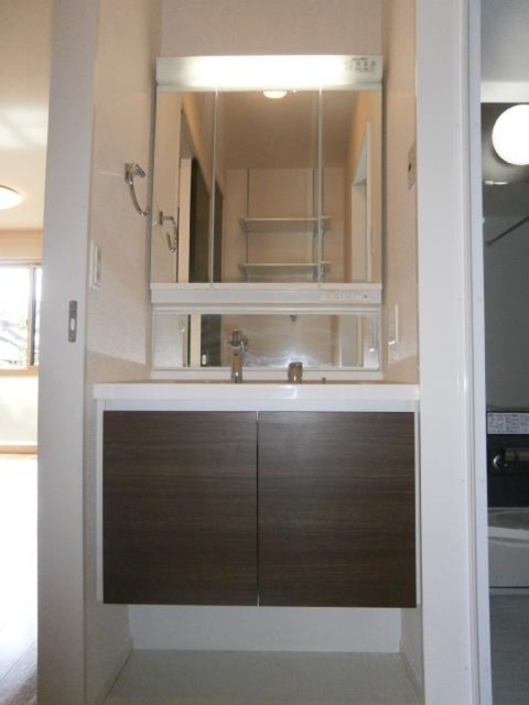 洗面設備　同仕様