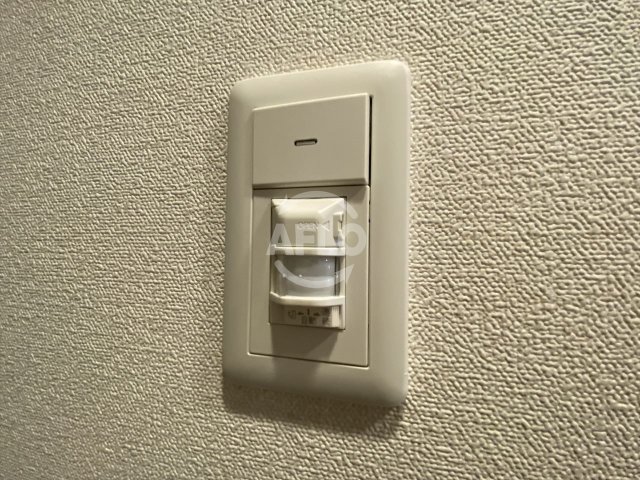 その他　スプランディッド天王寺DUE　人感センサーライト