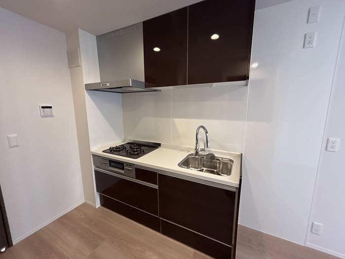 キッチン　3口コンロ・グリル付きです★