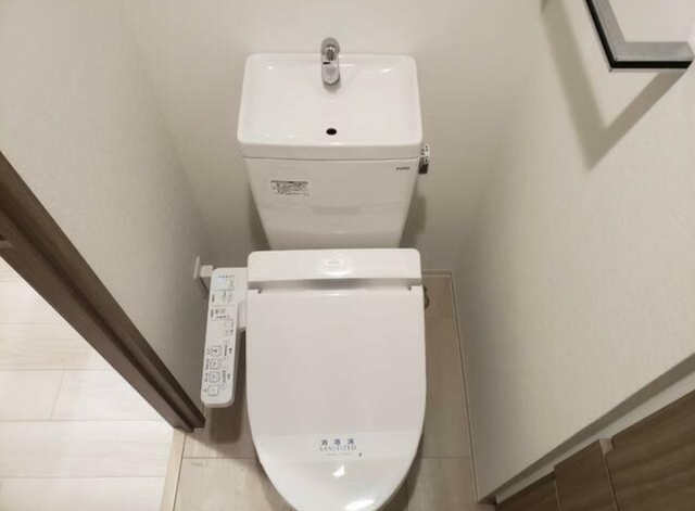 トイレ　別部屋同仕様タイプ