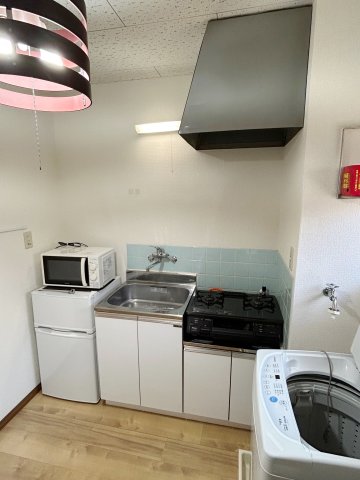 バス・シャワールーム　同型別室の写真となります。