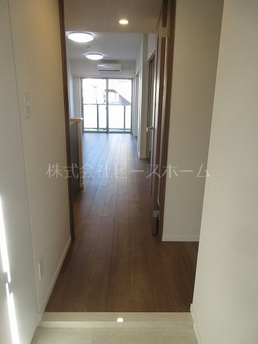 玄関　※別号室参考写真