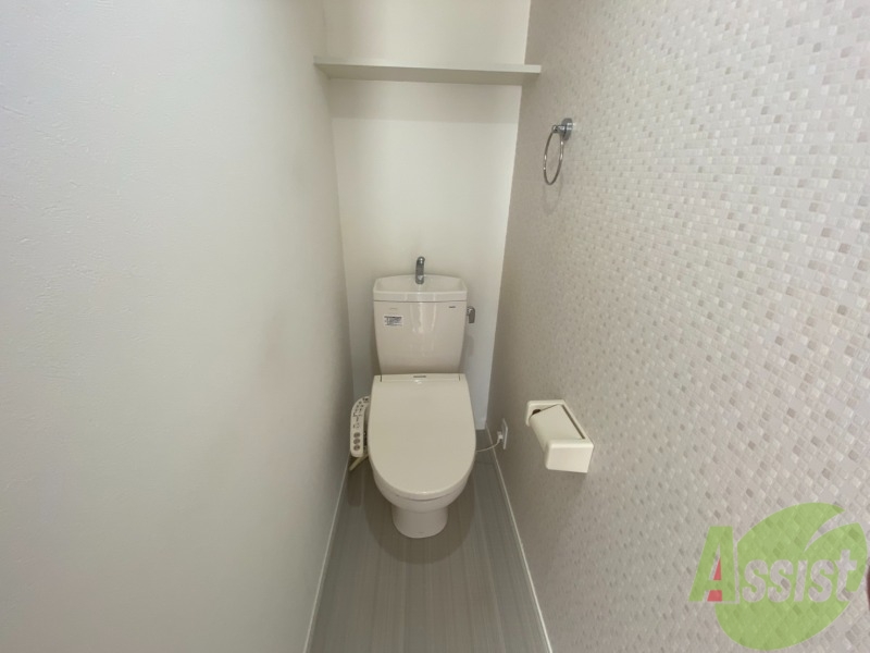 トイレ　嬉しいウォシュレット機能付きです。シャワートイレは便利ですね