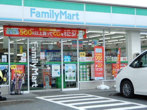 コンビニ　ファミリーマートいわき錦町中央店（コンビニ）まで381m