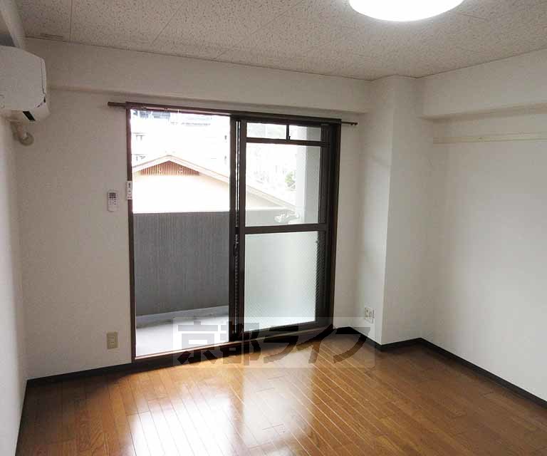 居室・リビング　日当たりの良い明るいお部屋です！