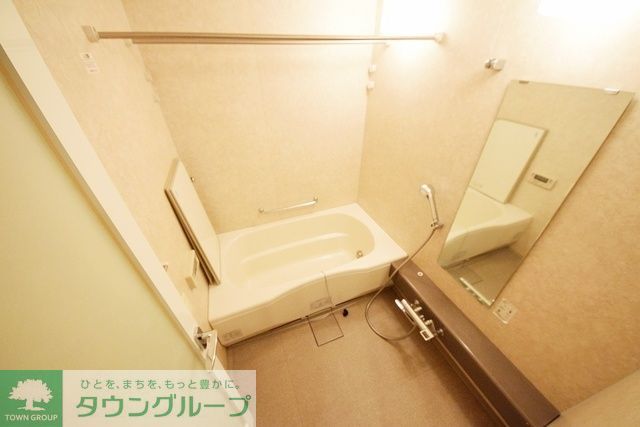 バス・シャワールーム　同じ間取りの別部屋写真