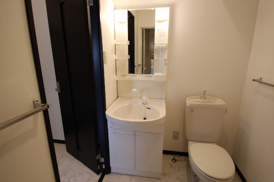 洗面設備　※別部屋の写真です