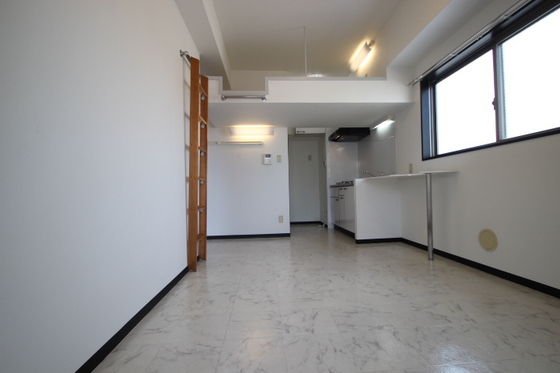 居室・リビング　※別部屋の写真です