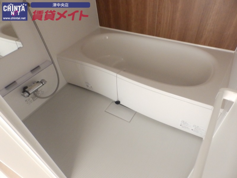 バス・シャワールーム　同型参考写真