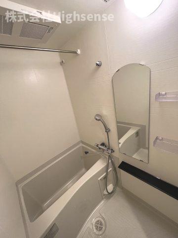 バス・シャワールーム　落ち着いた空間のお風呂です